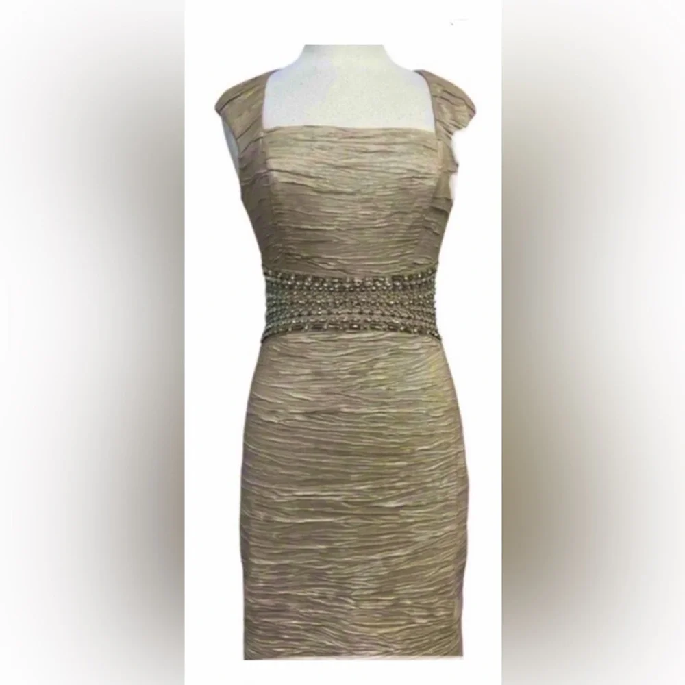 Eliza J Ruched Cap Sleeve Sheath Cocktail Dress - Champagne Gold - Size Medium